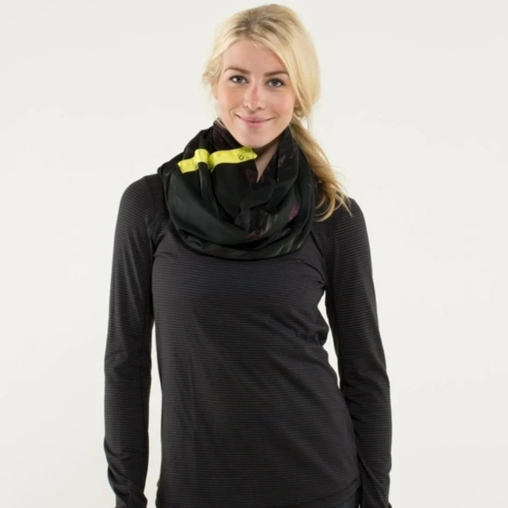 Lululemon Midnight Iris Vinyasa Luon Light Scarf โ Wear 5 Ways! - Picture 6 of 6